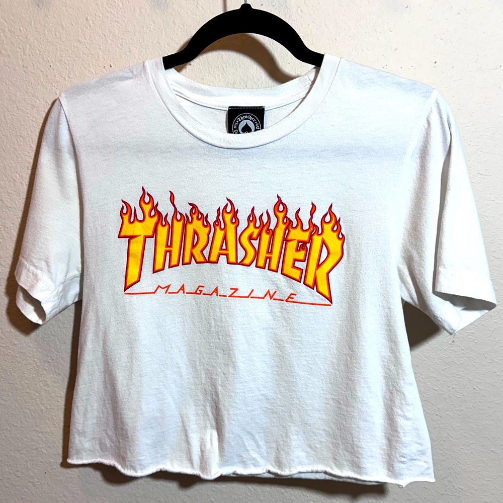 THRASHER cropped graphic tee. Vintage style. Trad logo. Purchased at Zumiez.